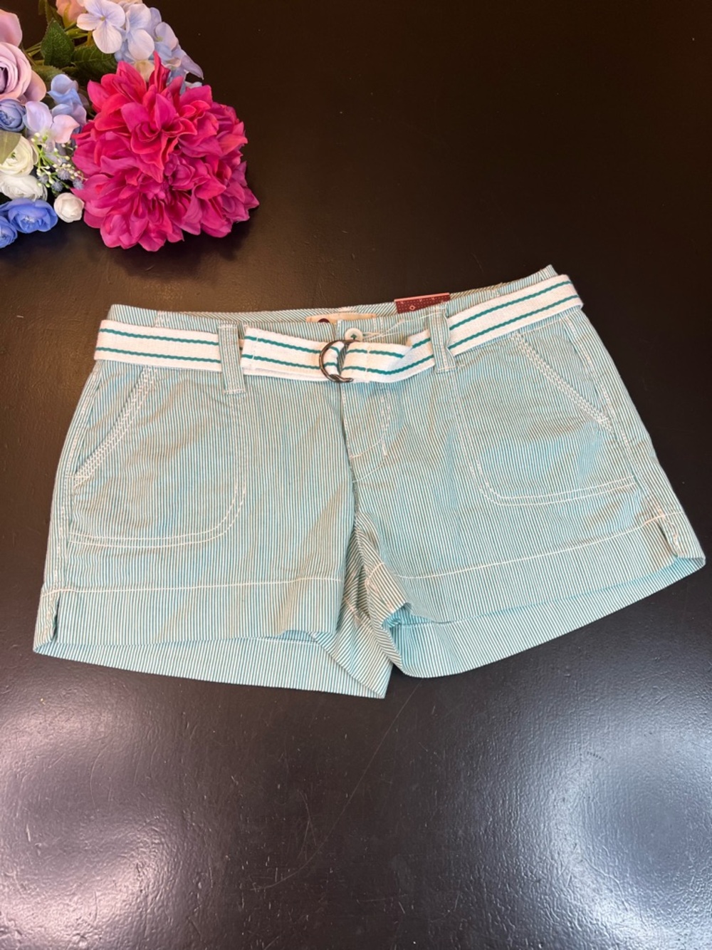 SO‎ NWT Y2K 2000s White Teal Belted Low Rise Stripe Shorts Sz 7 Preppy